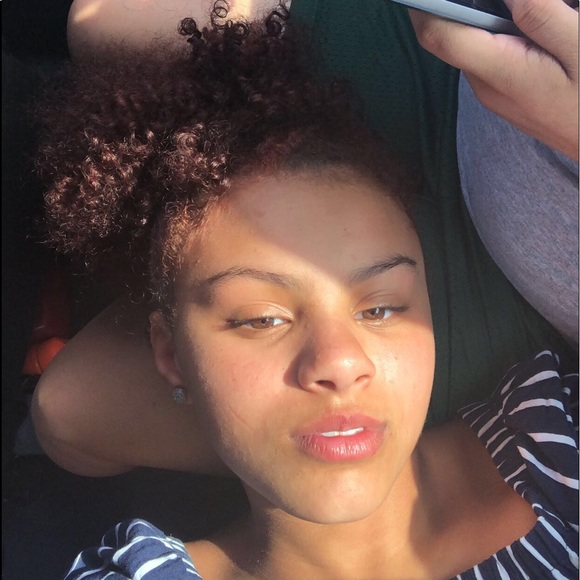 Profile Picture of Marissa Fitzpatrick (@marissa_219) on Poshmark