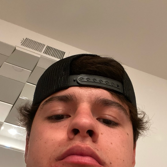 Profile Picture of Lucas Fernandez (@ferxfx) on Poshmark