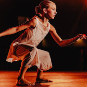 Profile Picture of Ande Kate Herschbach (@AndekateHerschbach) on Youtube