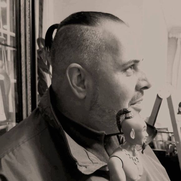 Profile Picture of Sakis Baratsas (@sakisbaratsas) on Poshmark