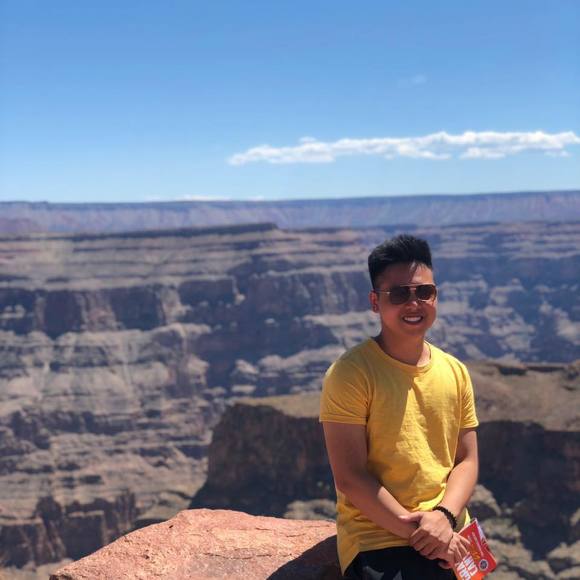 Profile Picture of Tri Vu (@tritri12345) on Poshmark