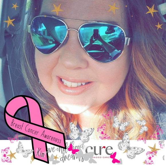 Profile Picture of Melanie Janosek (@melaniej0702) on Poshmark