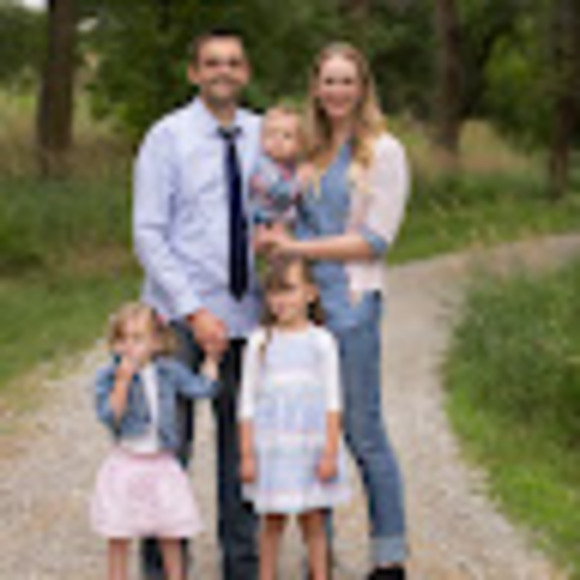 Profile Picture of Kimberly Johansen (@kimcellis32) on Poshmark