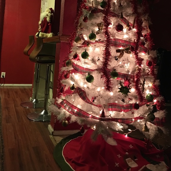 Profile Picture of Karla Inguanzo (@carabola) on Poshmark