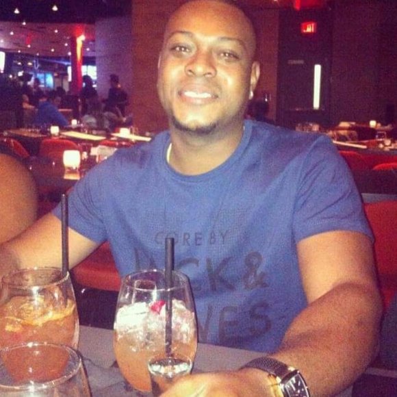 Profile Picture of Anthony Rennie (@anthonyrennie) on Poshmark