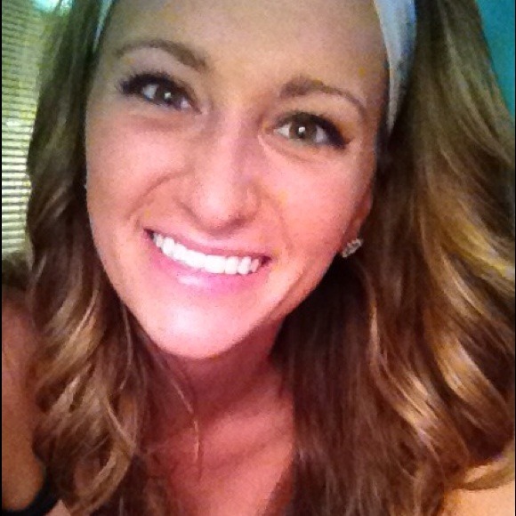 Profile Picture of Madison Baronner (@madison100392) on Poshmark