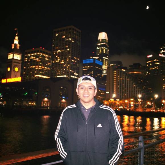 Profile Picture of Chris Gutierrez (@cg199921) on Poshmark