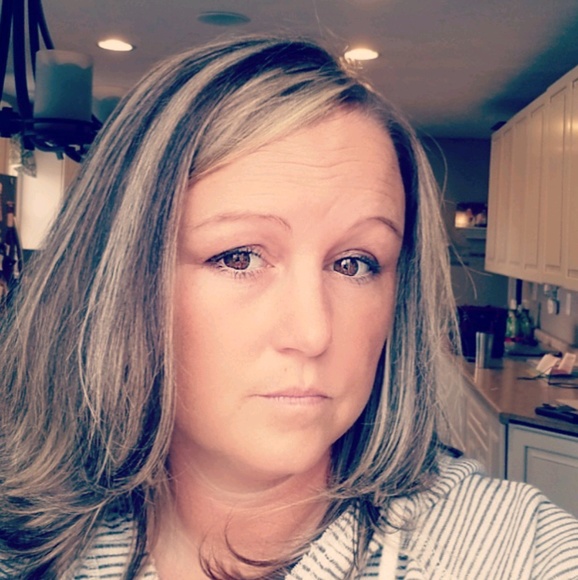 Profile Picture of Andrea Nedderman (@lilac0305) on Poshmark