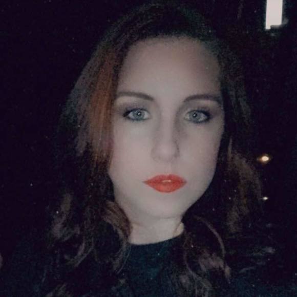 Profile Picture of Julia Boles (@jdb87) on Poshmark