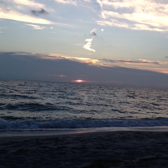 Profile Picture of Nathalie Dubernet (@4thelvoffashion) on Poshmark