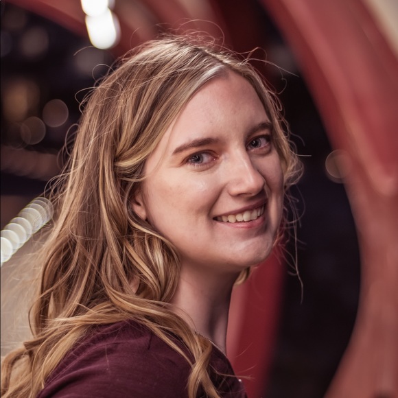 Profile Picture of Sydney Regehr (@sydney_re0318) on Poshmark