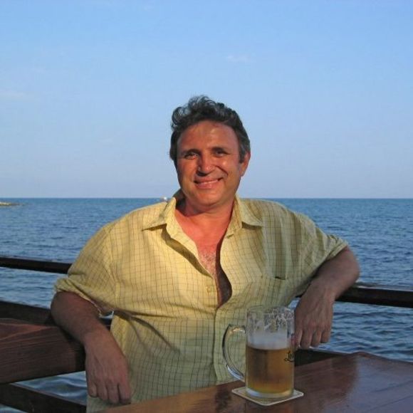 Profile Picture of Stoyko Stoykov (@stoykoart) on Poshmark