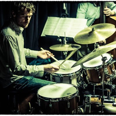 Profile Picture of Jon Scott (@jonscottdrums) on Twitter