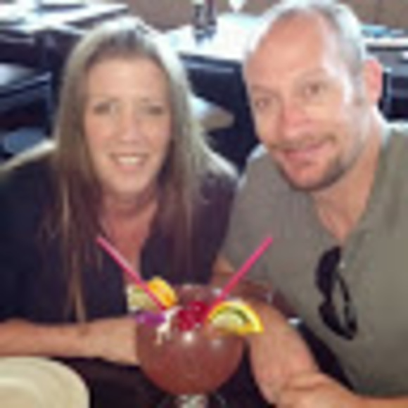 Profile Picture of Dayna Strahl (@drstrahl) on Poshmark