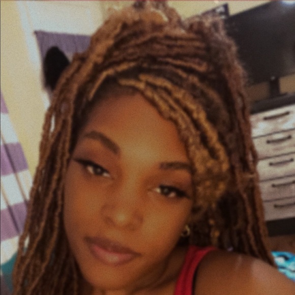 Shenyah Williams - Poshmark Profile Picture of Shenyah Williams (@shenyah_03) on Poshmark