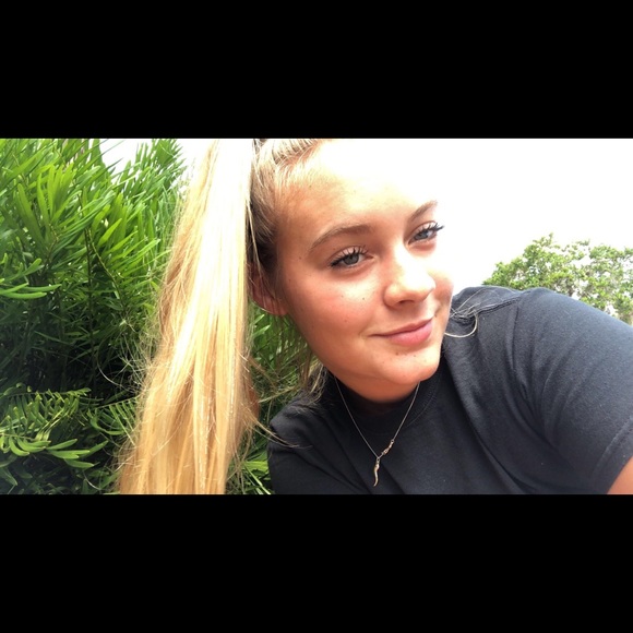 Profile Picture of Aubrey Barnes (@albd13) on Poshmark