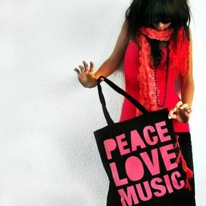 Profile Picture of Meeryhh. Oone (@mary_nava) on Myspace