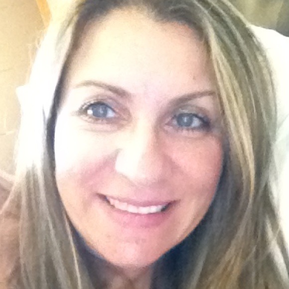 Profile Picture of Luisa Monteiro (@lmonteiro) on Poshmark