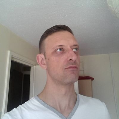 Profile Picture of Paul Iveson (@ukivy) on Twitter