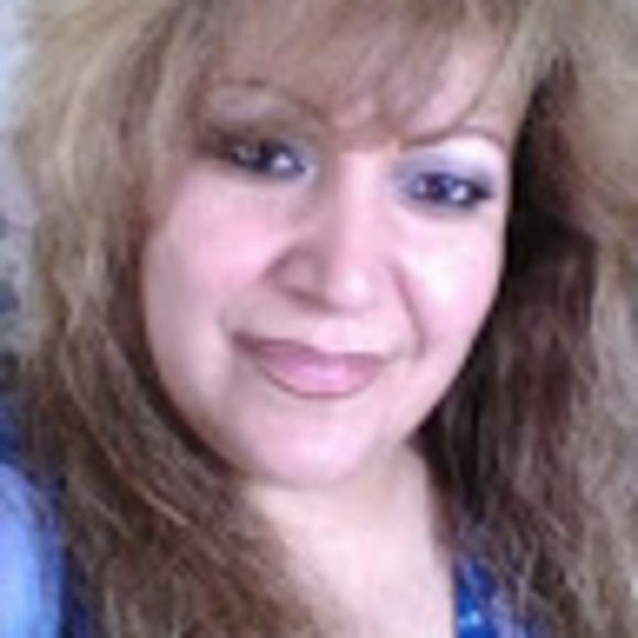 Profile Picture of Janie Ponciano (@ponciano675) on Poshmark