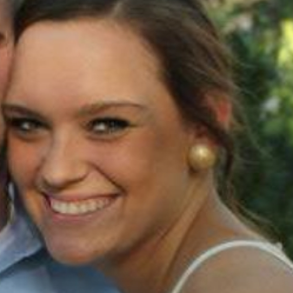 Profile Picture of Kalyn Dunks (@dunksk) on Poshmark