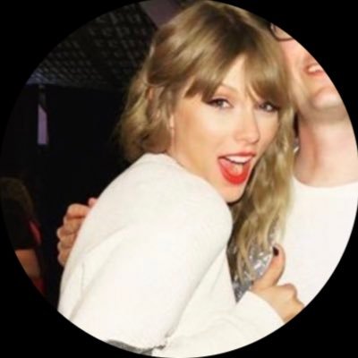 Profile Picture of Mj Loves Harry☀️ (@goIdencardigan) on Twitter