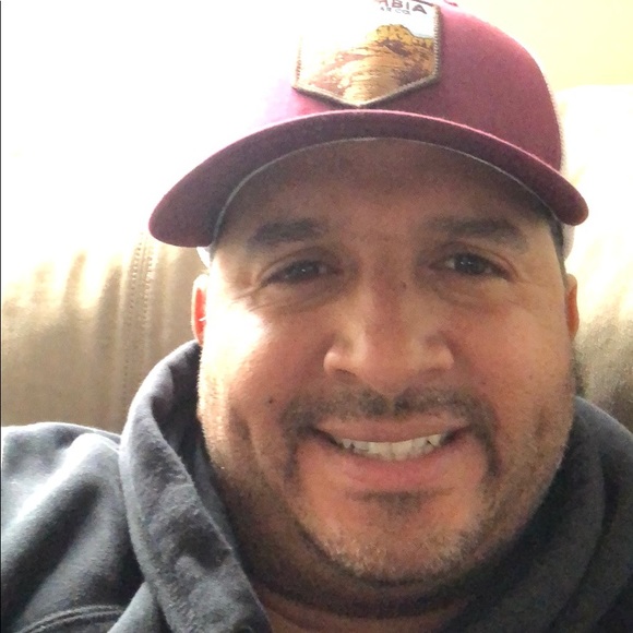 Profile Picture of Johnny Angulo (@johnnyangulo) on Poshmark