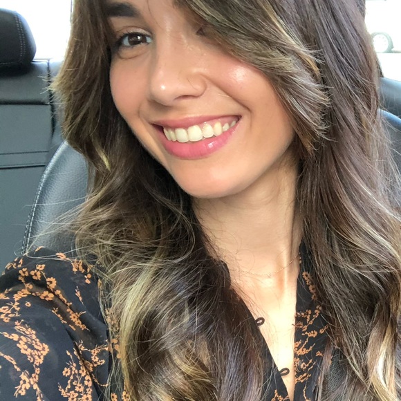 Profile Picture of Mela Czyk (@mela22) on Poshmark