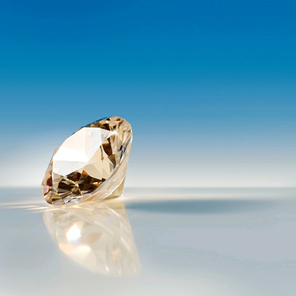 Profile Picture of Chris Candelaria (@chrisdakin9) on Poshmark