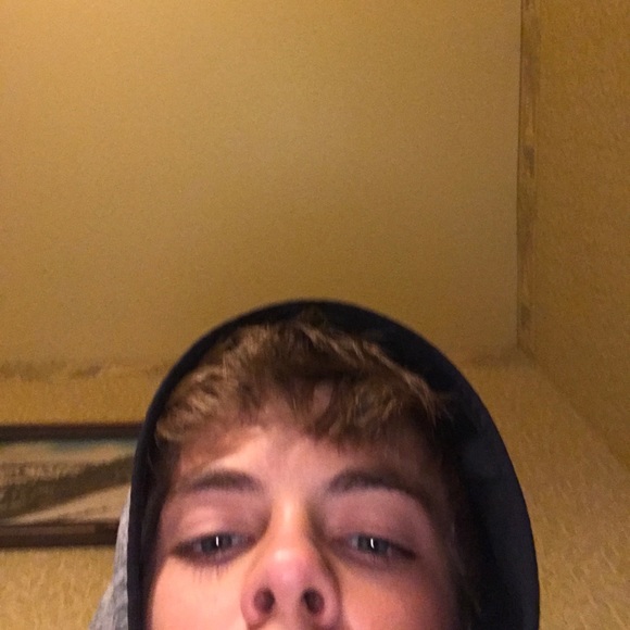 Profile Picture of Andrew Shivell (@andrewshivell) on Poshmark
