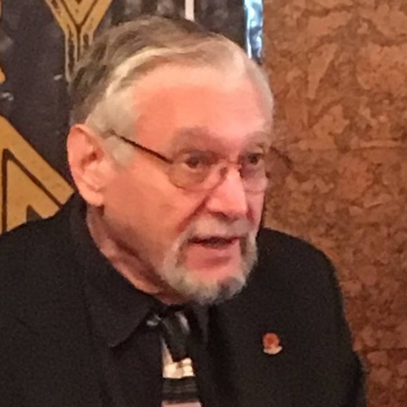 George Schindler - Poshmark Profile Picture of George Schindler (@showbiz10) on Poshmark