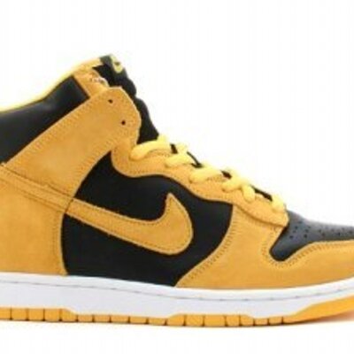 Profile Picture of Leah Howard (@LeahRosa) on Twitter