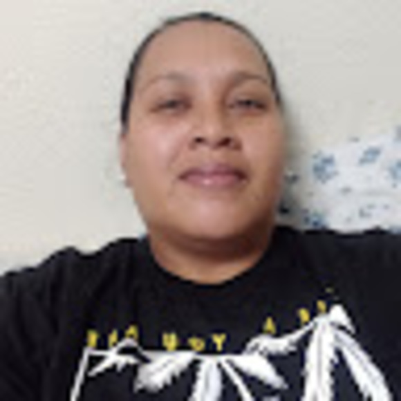 Profile Picture of Suzielene Bessel (@sbmn851) on Poshmark