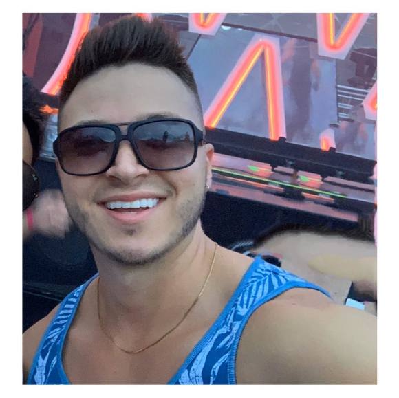 Profile Picture of Daniel camilo Duque (@dani_camicdg) on Poshmark