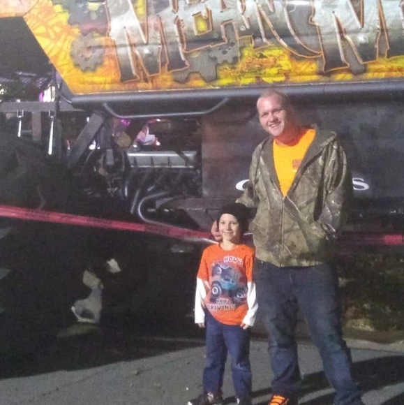 Profile Picture of Brandon Jacoby (@hillbilly2990) on Poshmark