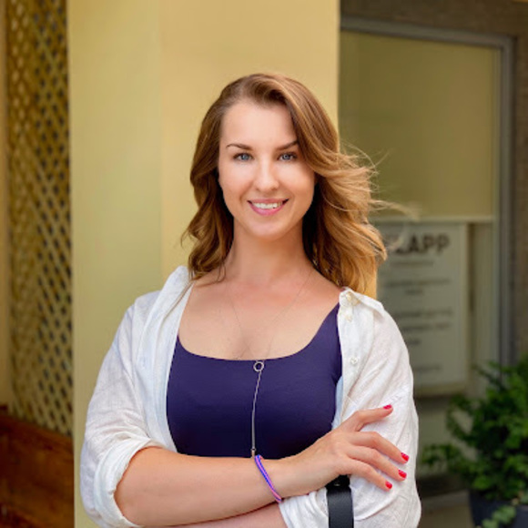 Profile Picture of Victoria Bilousova (@vbilousova) on Poshmark