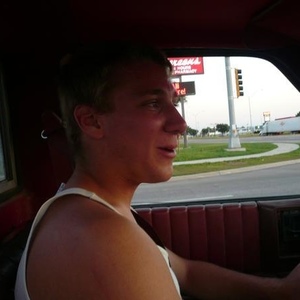 Profile Picture of Jeff Crowner (@crown_dogg) on Myspace