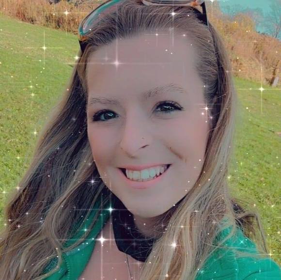 Profile Picture of Sara Vandewerker (@saravandy1020) on Poshmark