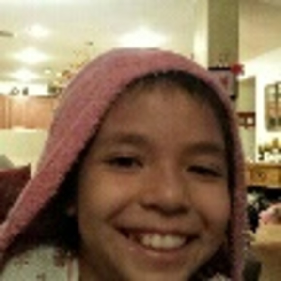Profile Picture of Yolanda Jacobs (@sofiayumiko) on Poshmark