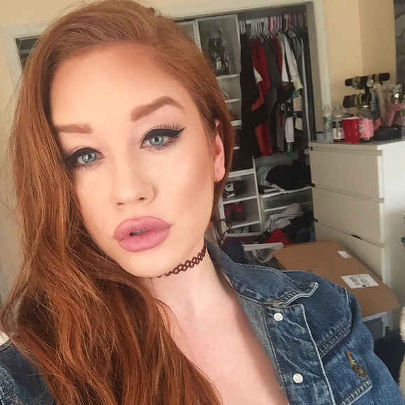 Profile Picture of Kelsey Schaefer (@kelseyreres) on Poshmark