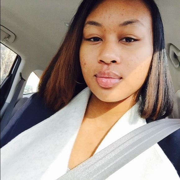 Profile Picture of Stefanie Bekoe-tabiri (@stefanieb_) on Poshmark