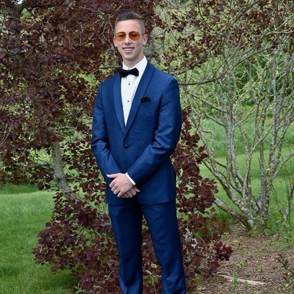 Profile Picture of Nolan Clack (@nolanclack117) on Poshmark