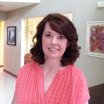 Profile Picture of Christa Makrounis (@MrsMakro5th) on Twitter