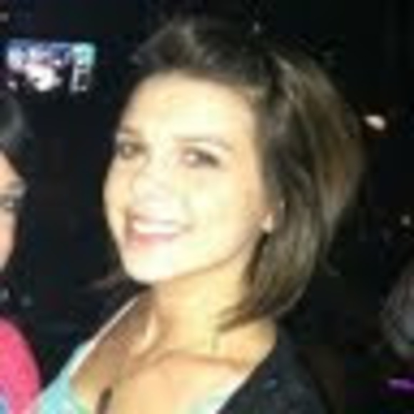 Profile Picture of Tori Ocmand (@toriocmand) on Poshmark