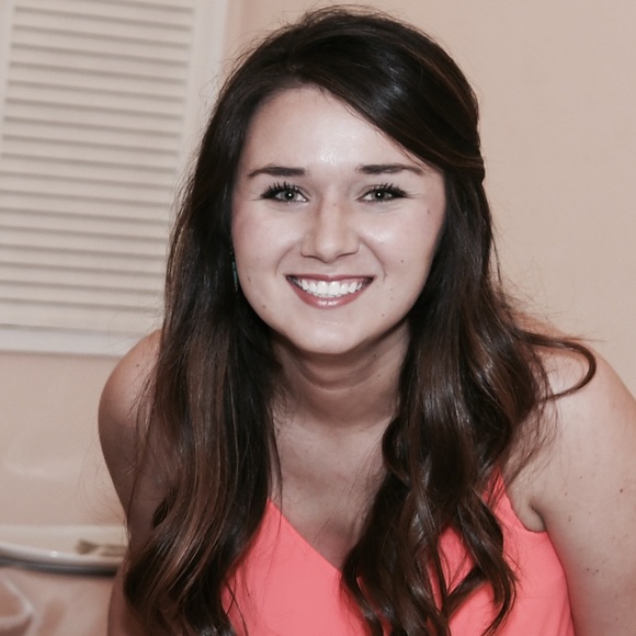 Profile Picture of Ashley Jovanovich (@ajovanovich) on Poshmark