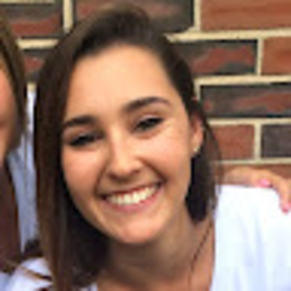 Profile Picture of Ellen Goldstein (@esgoldstein95) on Poshmark