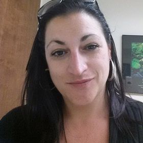 Profile Picture of Jennifer Ruggiero (@bostongrl78) on Pinterest
