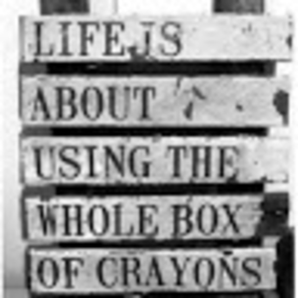 Profile Picture of Diane Flowers (@dianeflowers127) on Poshmark