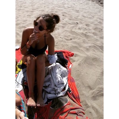 Profile Picture of Vicky Lualdi (@vickylualdi) on Twitter