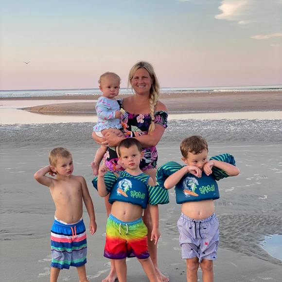 Profile Picture of Andrea Mondello (@andreamondello) on Poshmark